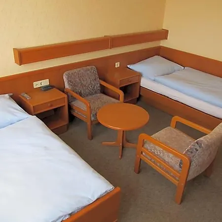 Zum Galik Otel *